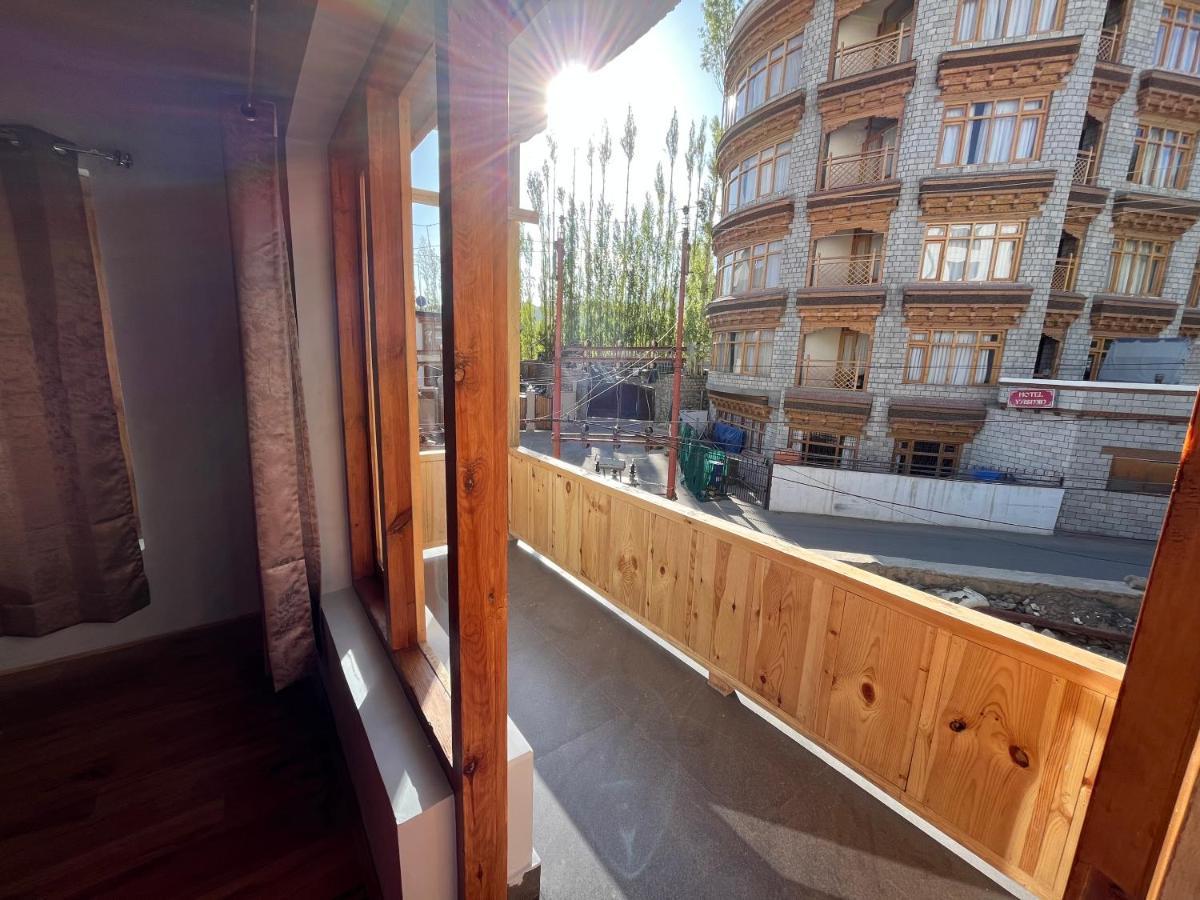 Honey Bee Hotel Leh Exterior photo